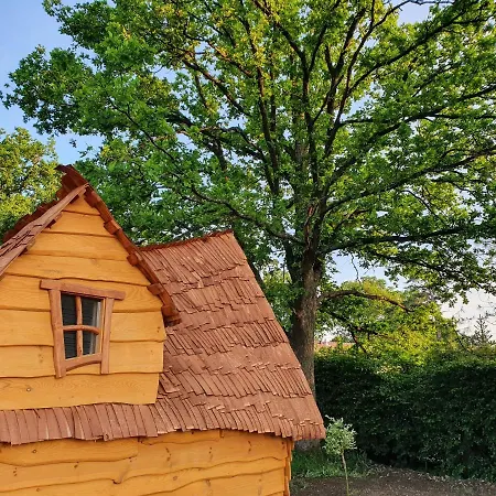 Les Refuges Du Camping *