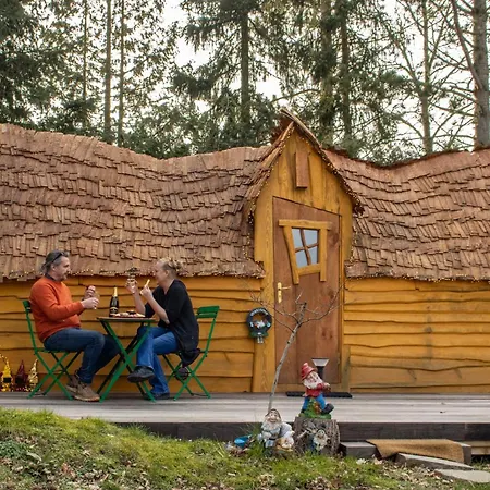 Camping Les Refuges Du *